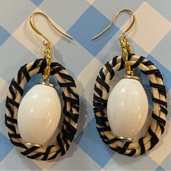 Raffia-Wrapped Wicker Oval Earrings - Picture 7 of 10